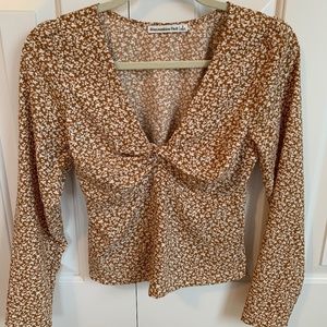 Abercrombie & Fitch long sleeve twist-front blouse